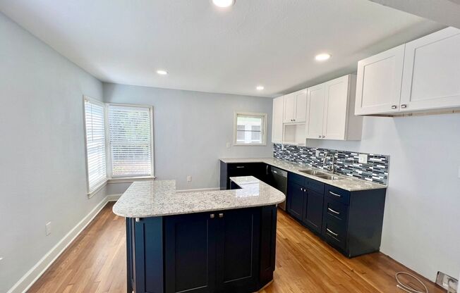 AMAZING 2 Bedroom / 1 Bath Home!