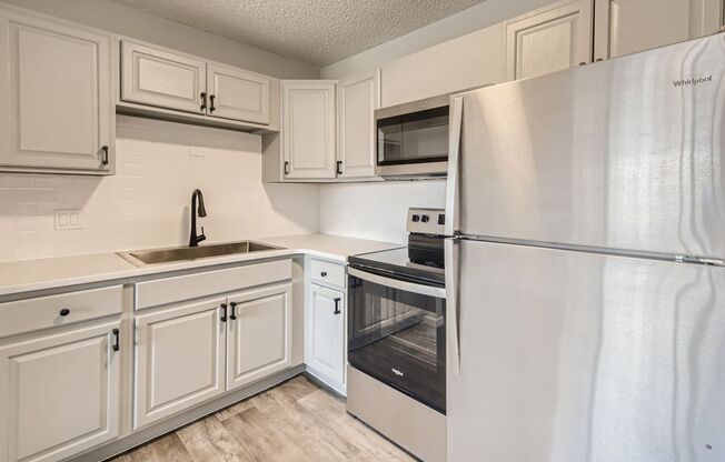 Riverbend Apartments | Renovated 1- & 2-Bedroom Apartments in Colorado Springs