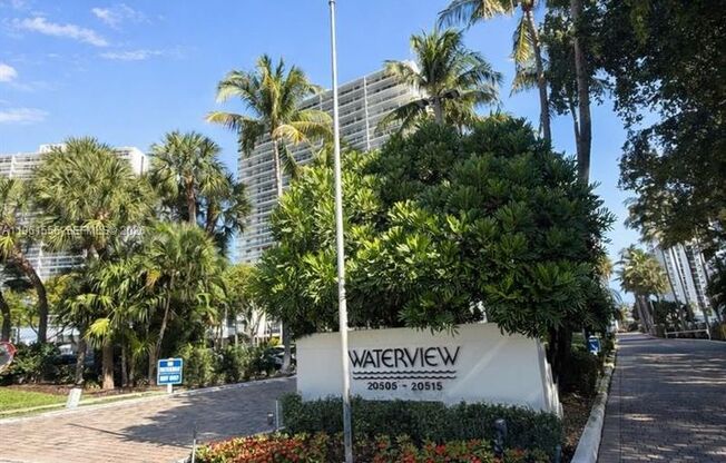 3 beds, 3 baths, $3,250, Unit # 1037