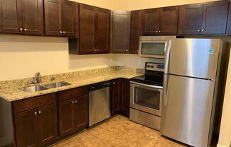 Studio, 1 bath, $725, Unit 326