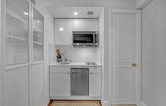 Studio, 1 bath, $2,600, Unit 318