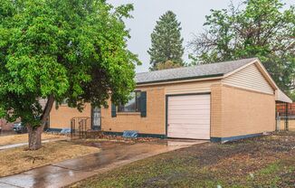 Brick ranch home in Thornton South!