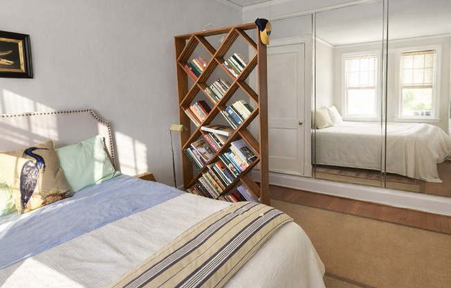 STUDIO DOWNTOWN RUTLEDGE AVENUE-AVAILABLE AUGUST 1, 2026