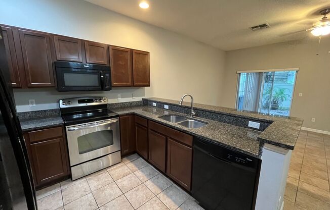 3 beds, 2 baths, $2,095