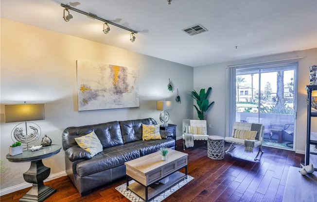 1 bed, 1 bath, $2,119