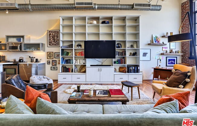 Studio, 1 bath, 1,147 sqft, $3,995, Unit 606