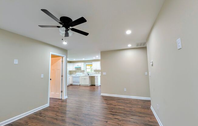 Newly Renovated | Upstairs Duplex | Minutes from Downtown Gainesville