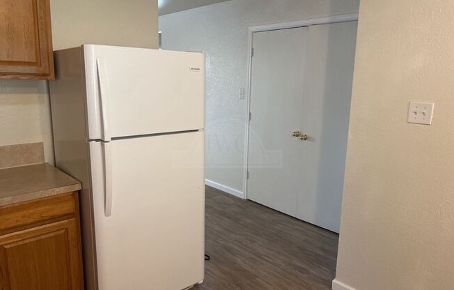 3 beds, 2 baths, $1,050, Unit 408 Justin Ln Unit A