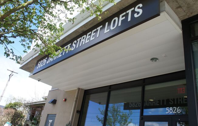 Light & Airy Modern 1 Bedroom w/Large Windows, A/C, & W/D!