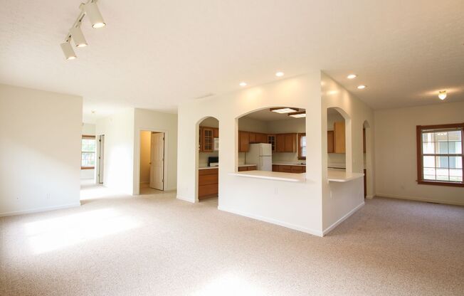 2 beds, 2 baths, 1,850 sqft, $2,285