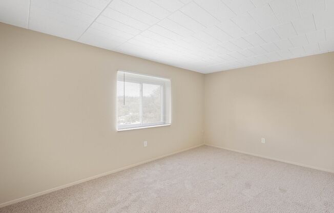 2 beds, 1 bath, 900 sqft, $1,099, Unit 112 M