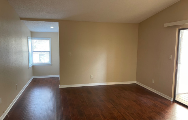 2942 Antique Oaks Circle #85