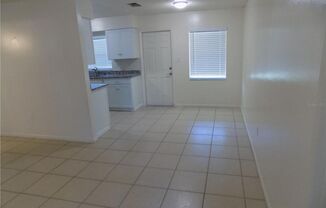 2 beds, 1 bath, 900 sqft, $1,250, Unit Unit B