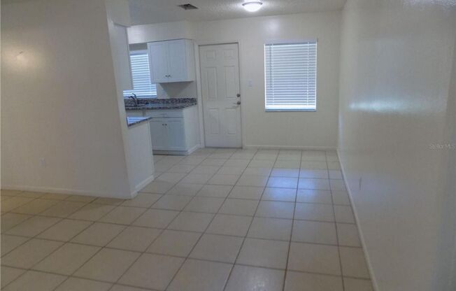 2 beds, 1 bath, 900 sqft, $1,250, Unit Unit B