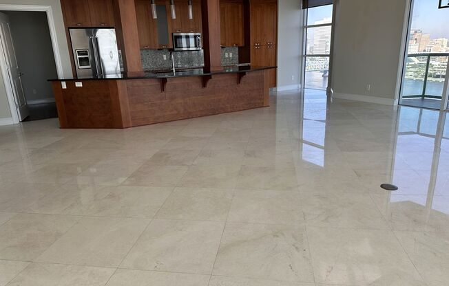 2 beds, 2.5 baths, $4,500, Unit UNIT 1706