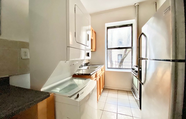 772 NICHOLAS AVE 27