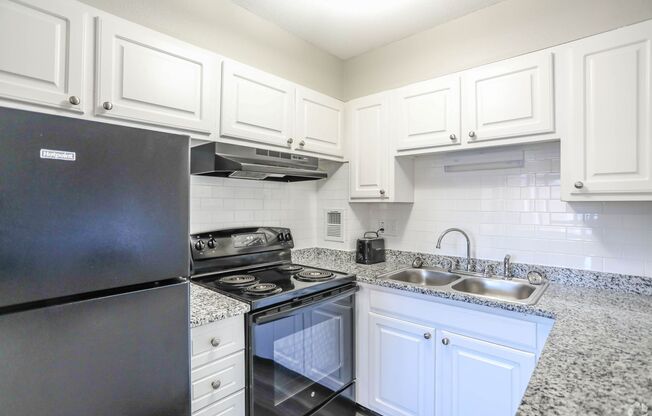 2 beds, 1 bath, $2,250, Unit 15-101