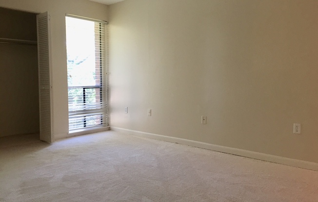 An Efficiency Apartment on the Third Floor of the Americana Finnmark in Silver Spring RIGHT NEXT TO FOREST GLEN METRO