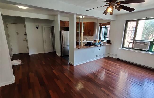 1545  Unionport Road