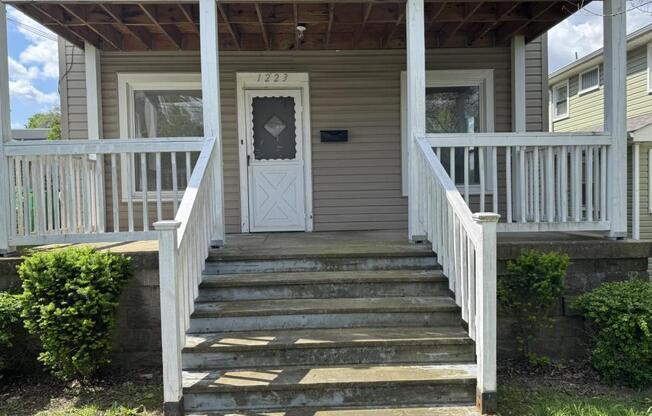 1223 COLESCOTT ST