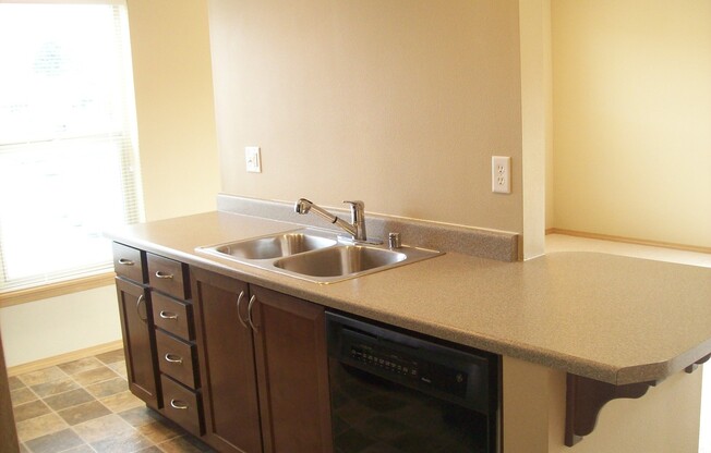 2 beds, 2 baths, 981 sqft, $2,495, Unit 209