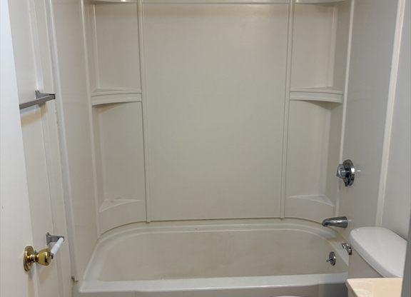 1 bed, 1 bath, 780 sqft, $2,200, Unit 317