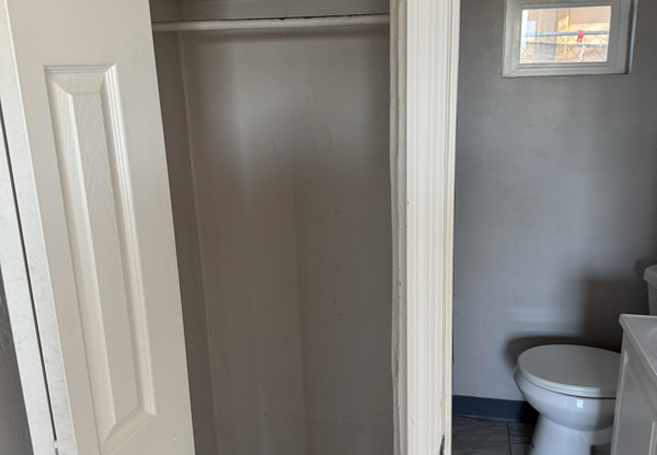 309 W 44 ST