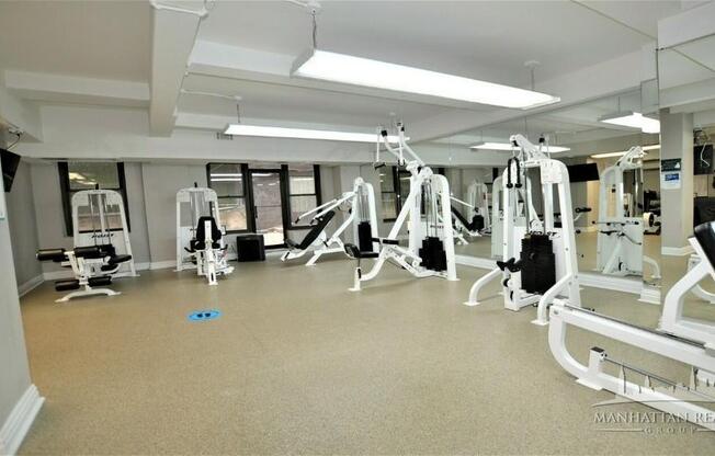 2 beds, 1 bath, $6,550, Unit 7H
