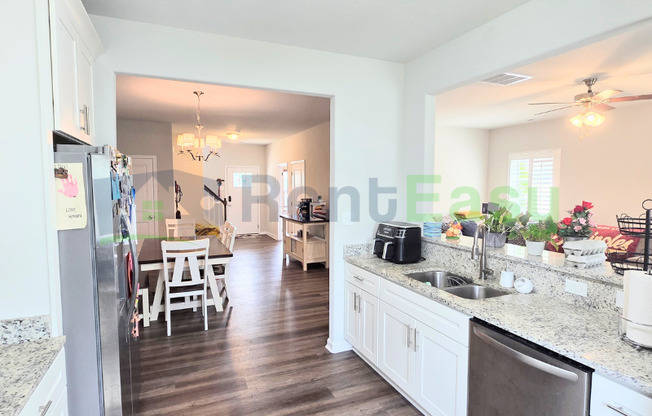 2700 BERKLEY AVE