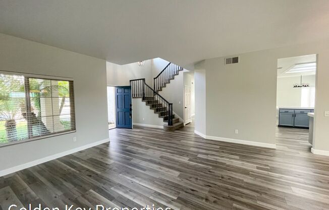 Beautifully remodeled home in Chateau Del Norte in Vista!