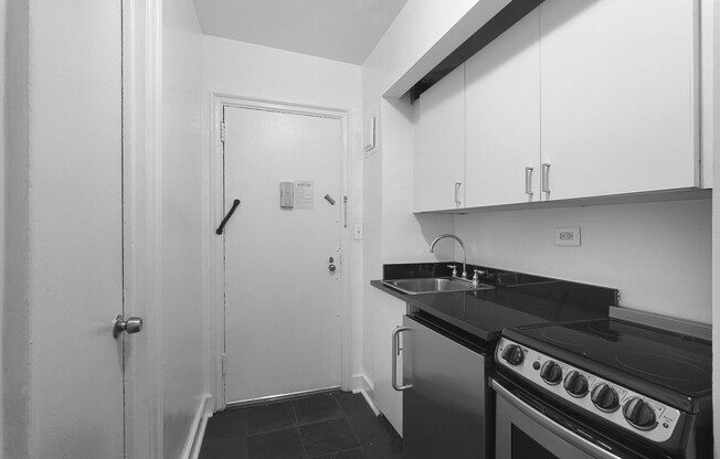 Studio, 1 bath, $2,700, Unit 203