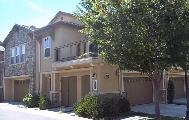 3 Bed, 2½ Bath Two Story Condo in Natomas' Hampton Village