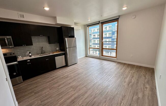 Studio, 1 bath, 430 sqft, $1,449, Unit Unit 512