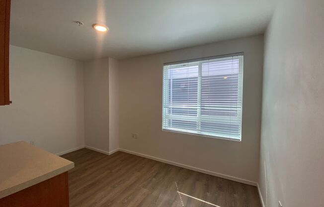 Studio, 1 bath, 180 sqft, $1,195, Unit 3419