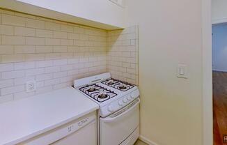 2 beds, 1 bath, $3,400, Unit 2W