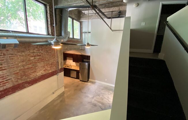 2 beds, 2 baths, 930 sqft, $2,100, Unit A-117