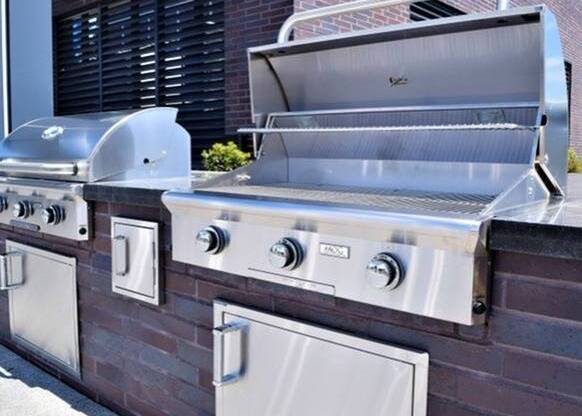 Rooftop Lounge With Three Grilling Stations