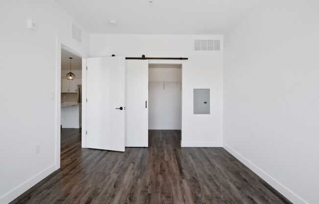 1 bed, 1 bath, 694 sqft, $1,450, Unit 506