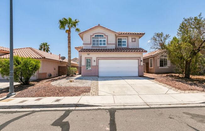 Beautiful 4-Bedroom Home Near Downtown Summerlin! Bedroom with Bathroom downstairs & large loft!