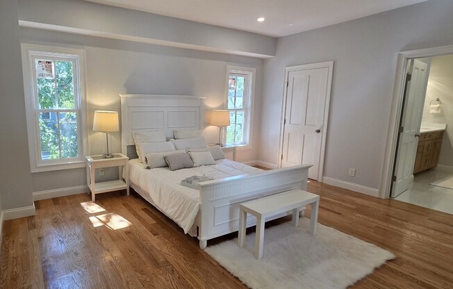 4 beds, 2.5 baths, 2,955 sqft, $6,000