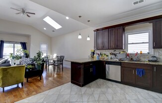 31 LAIDLAW AVE