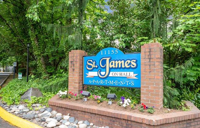 St James on Hall | Monument Sign