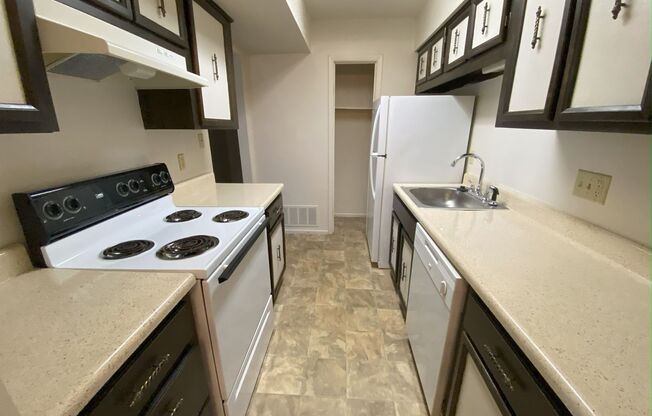 1 bed, 1 bath, 780 sqft, $918, Unit 05 - 510