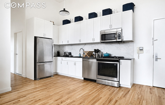 2 beds, 1 bath, 989 sqft, $5,395, Unit 2O