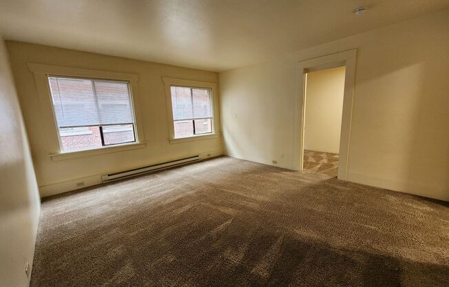 1 bed, 1 bath, 460 sqft, $1,150, Unit 216