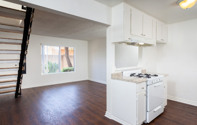 11102 EXCELSIOR DR