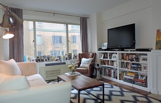 1 bed, 1 bath, 762 sqft, $5,250, Unit 3G