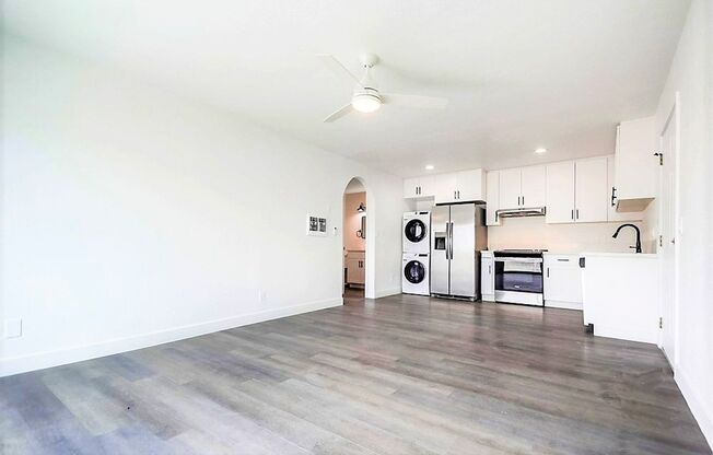 1 bed, 1 bath, 576 sqft, $2,495, Unit 11