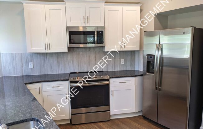 3 beds, 2 baths, 1,455 sqft, $2,450, Unit 4