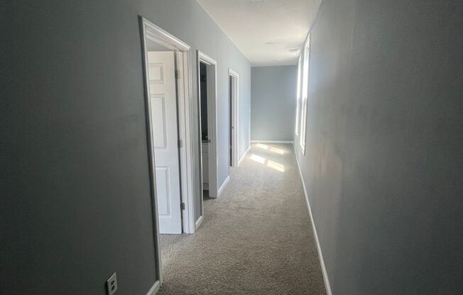 Beautiful Fully Renovated 2/1 Duplex!